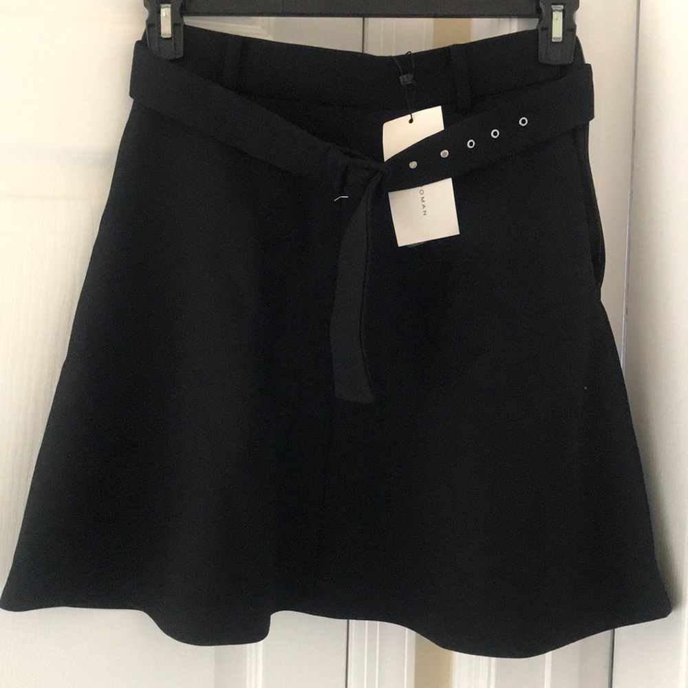 NWT Zara size S belted skirt